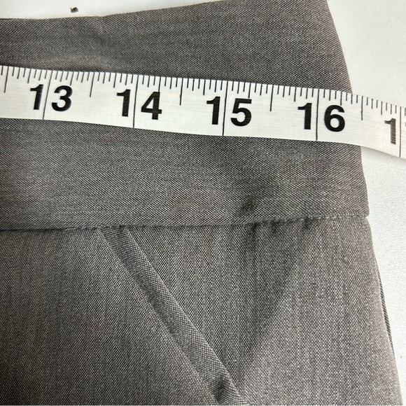 NWT Nicole Miller Gray Capris Sz 6 - Picture 7 of 9